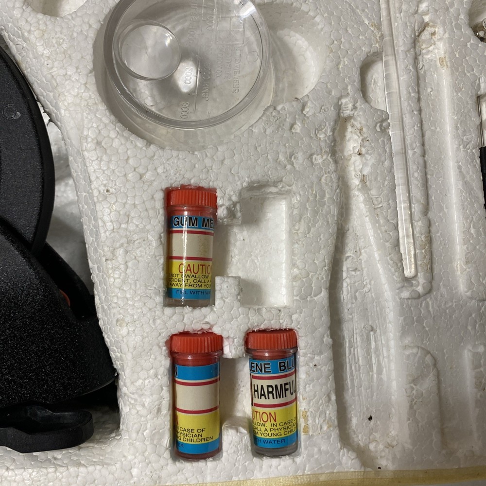 Vintage Microscope Set 100x-900x Zoom Used