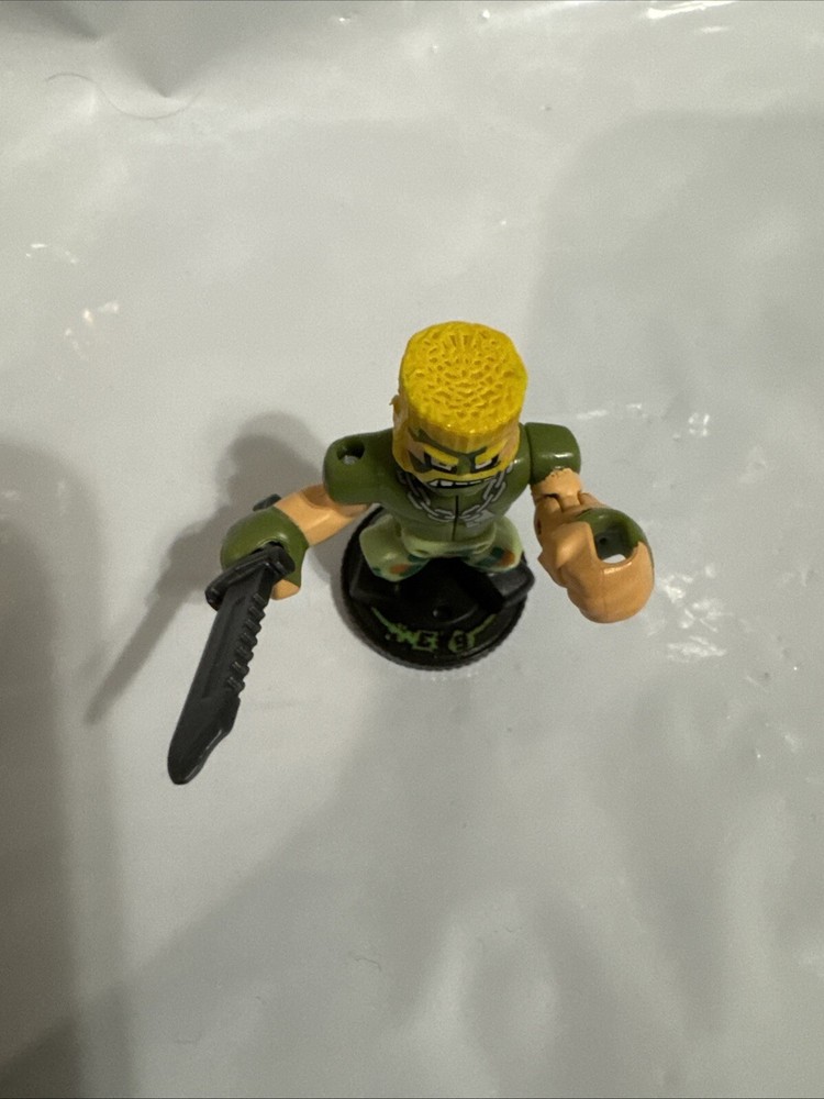 2021 Legends Of Akedo Series 1 BUZZ CUT CLASSIC Arcade Warrior w/ Controller