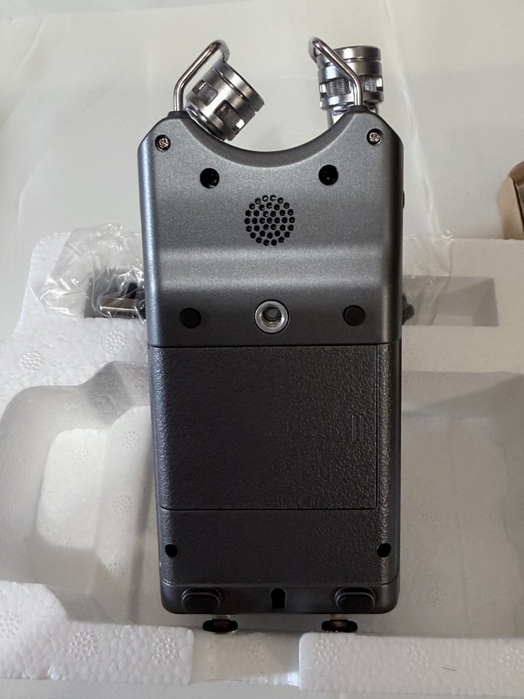 TASCAM Bronze DR-40 Handheld Interviewer