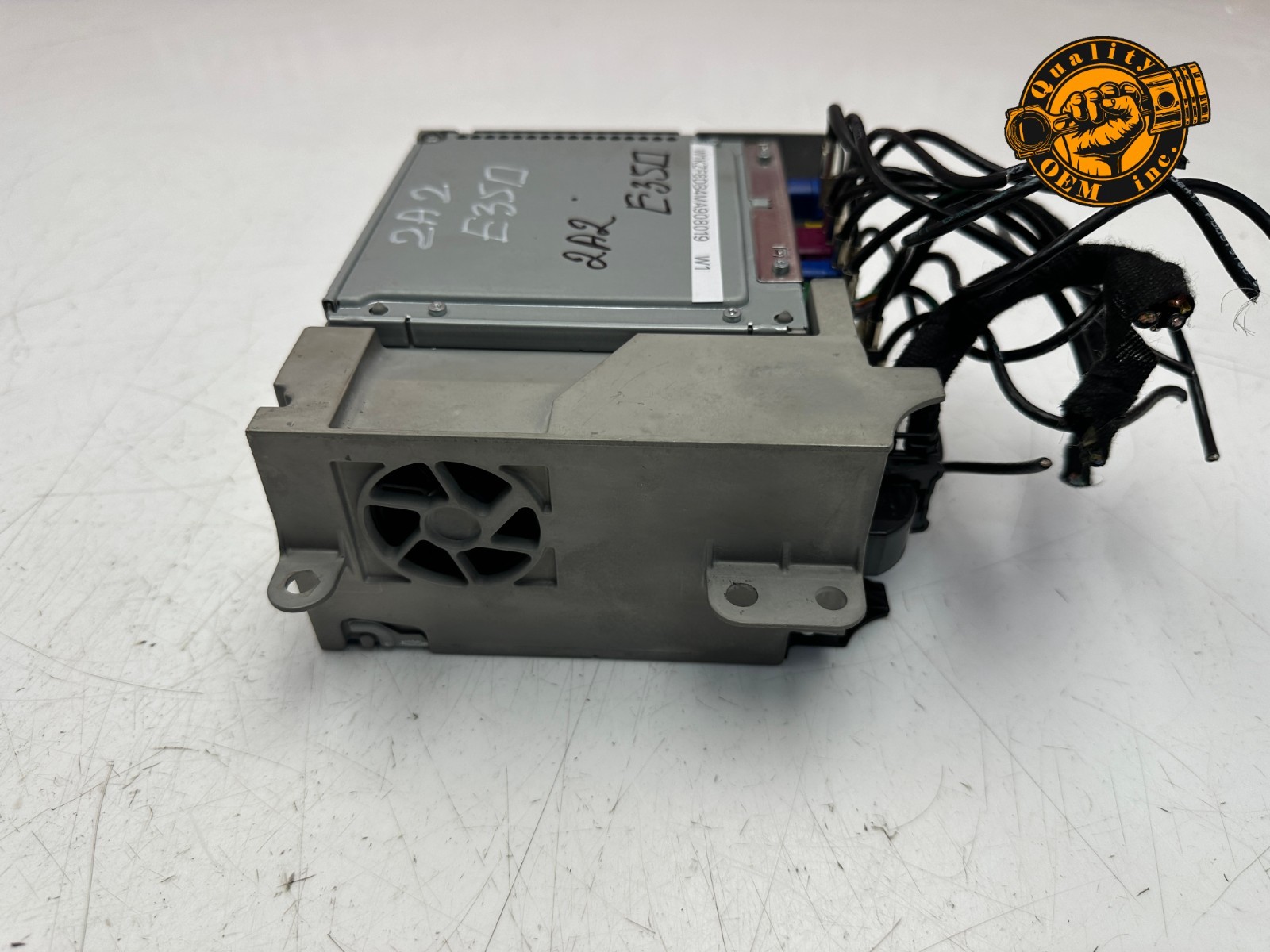 2019-2023 MERCEDES AMG GT E CLASS COMMAND RADIO HEAD UNIT PLAYER RECEIVER OE 25k