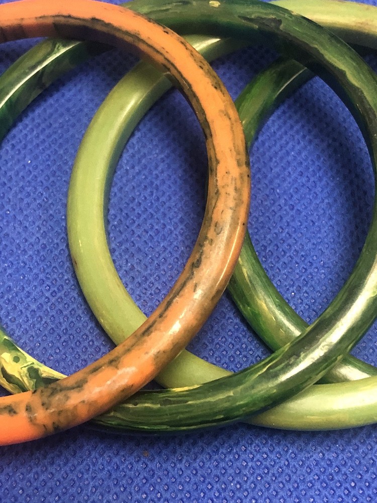 VTG BAKELITE TESTED STACKABLE MULTI COLORED SPACER BANGLE BRACELETS SET OF FOUR