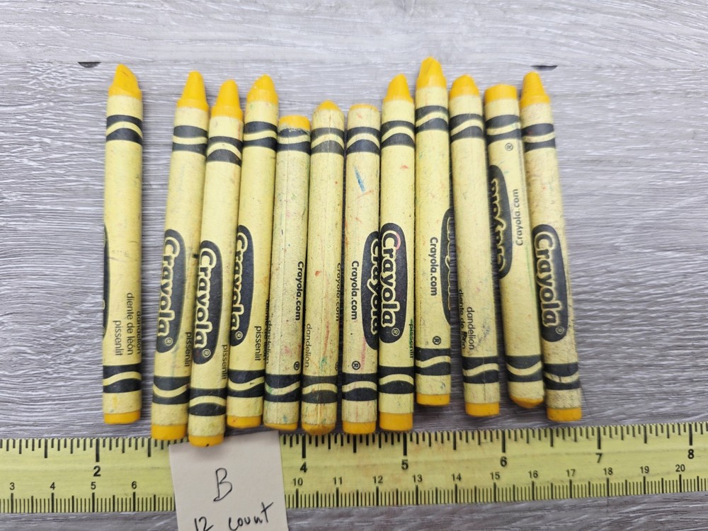 12 Count Crayola Crayons Yellow Dandelion
