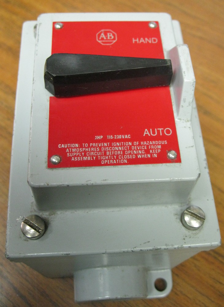Allen Bradley Selector Switch Station Maintained Hand-Off-Auto