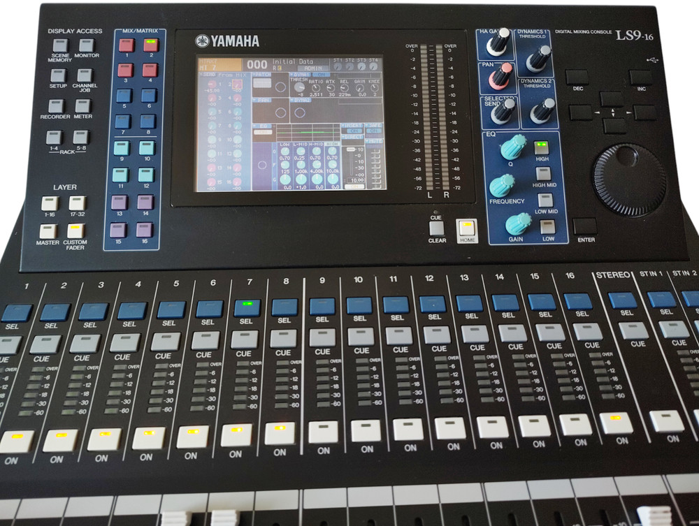 Yamaha LS9-16 Digital Mixing Console 16 Channel