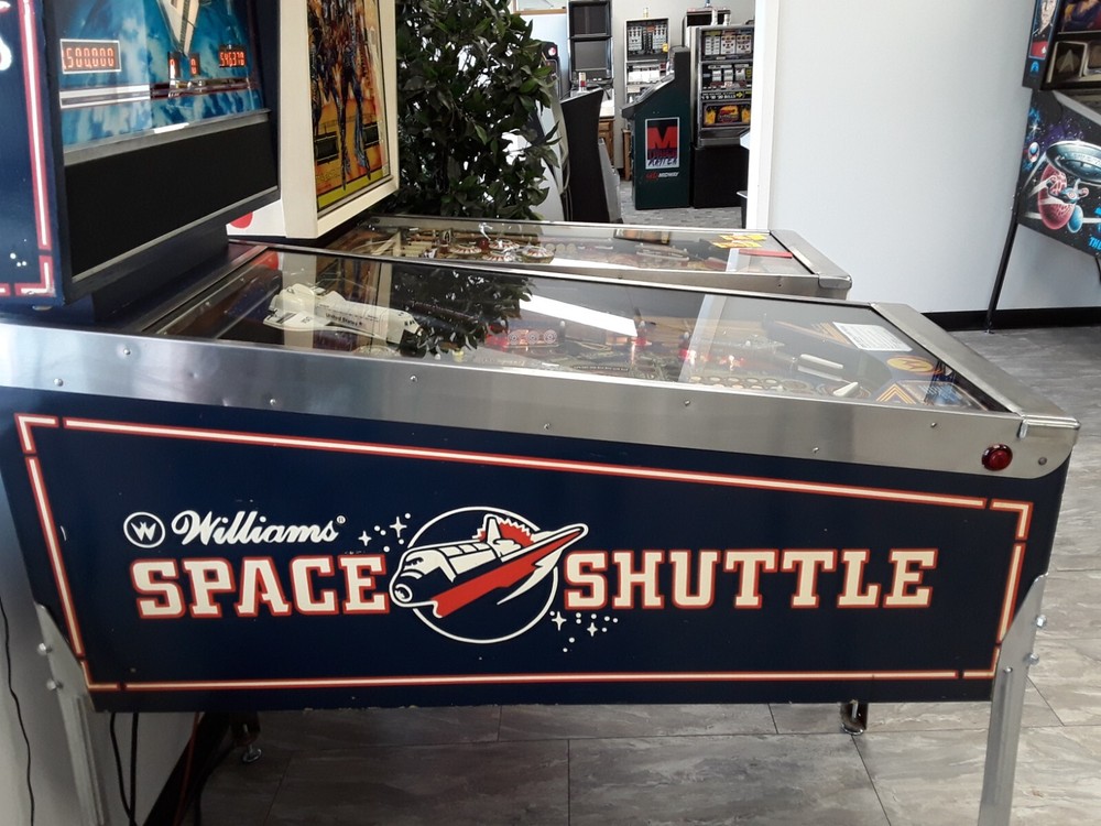 Space Shuttle Pinball Machine by Williams