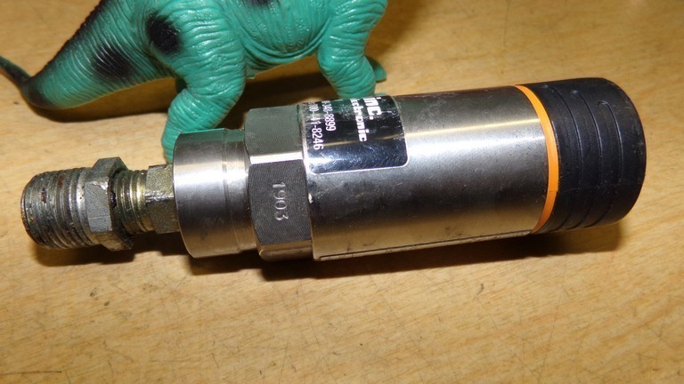 PB5322 Pressure Sensor IFM Efector *Free Shipping*