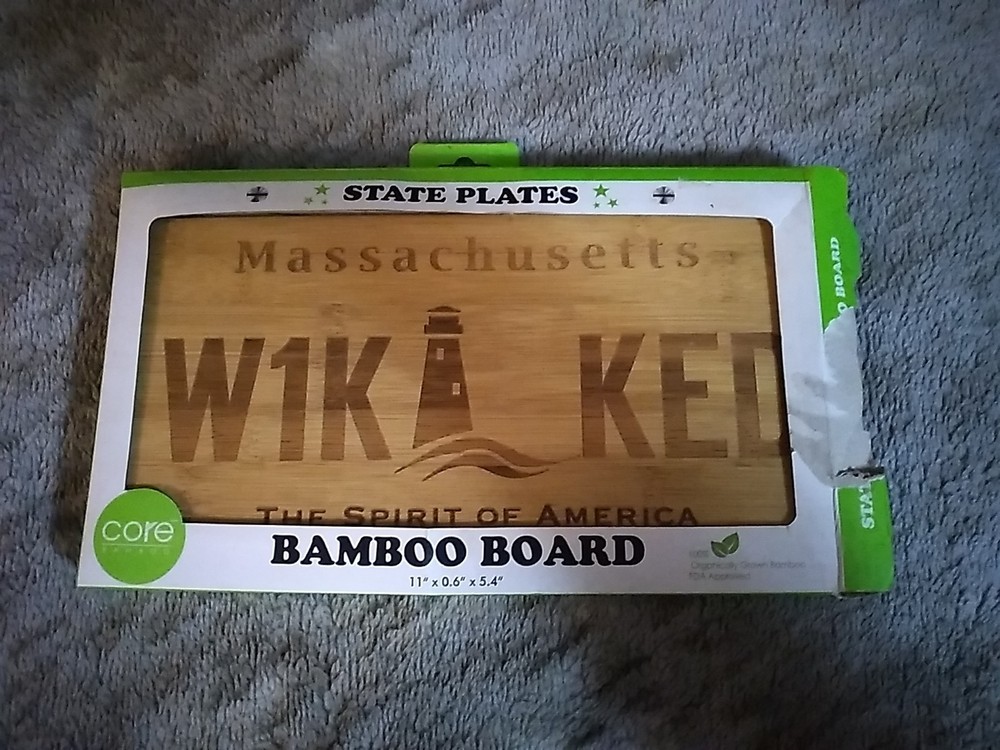 Massachusetts Bamboo Board - Rectangular Plate Lookalike