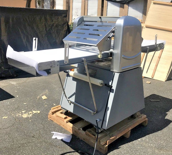 NEW Commercial Reversible Dough Sheeter Pastry Sheet Machine Model MO70