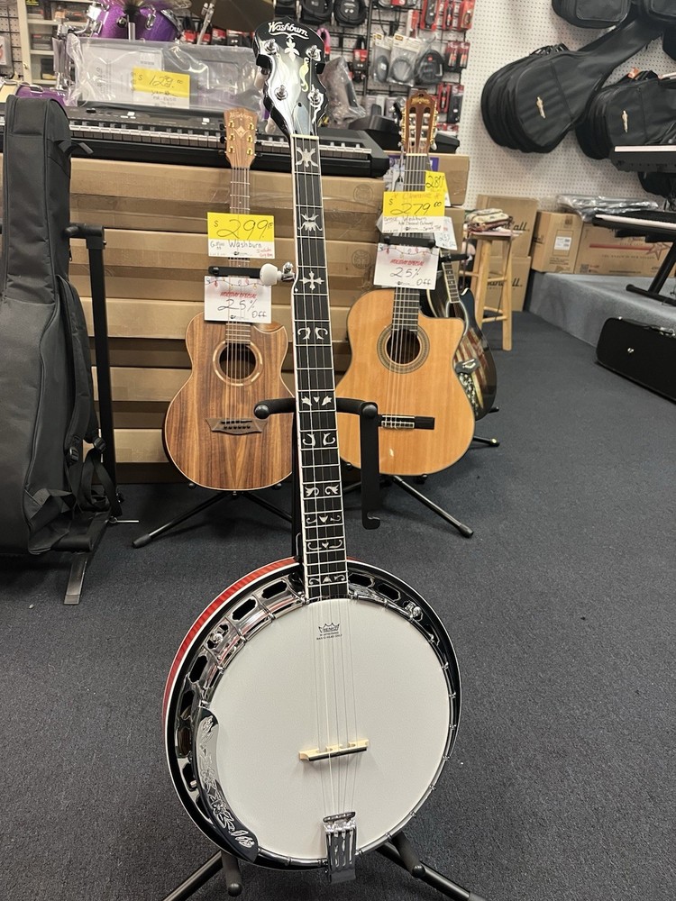 Washburn B 16 Banjo with Case