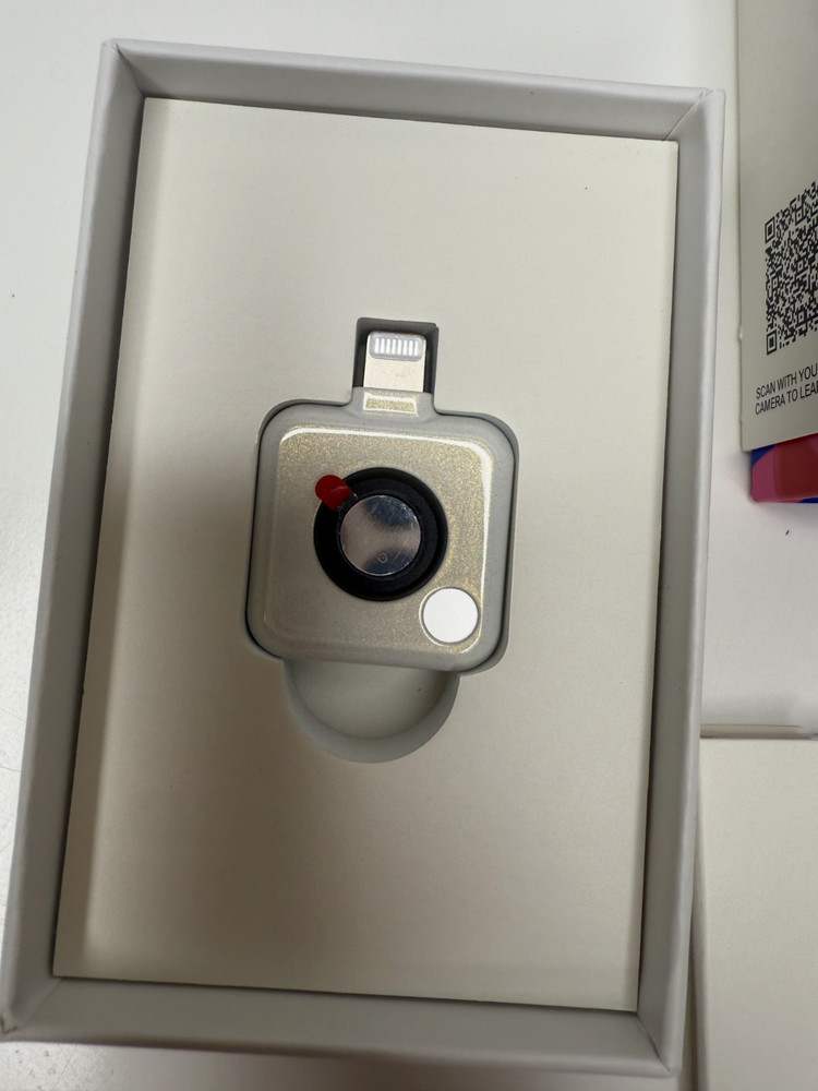 Pavise UV Camera iPhone/iPad Accessory