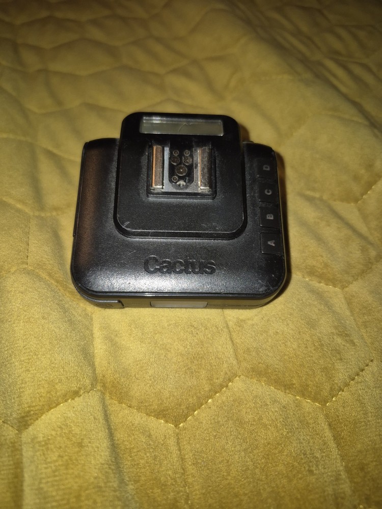 Cactus V6 Wireless Flash Transceiver Trigger Black 👍