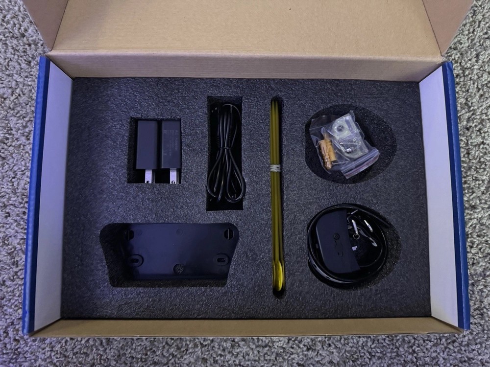 Wireless Dog Fence Model S10 Electronic Pet Containment System