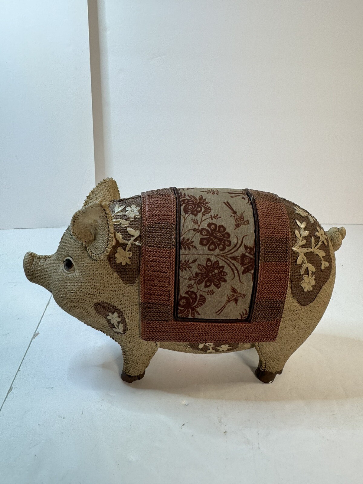 Canvas Mache Folk Art Glass Eyes Pig Figurine Decoration