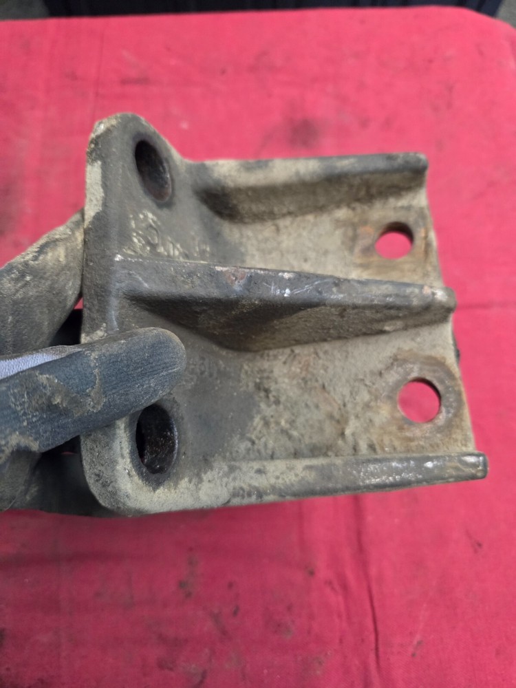 OEM Cummins N14 Celect+ Engine Mount 01-14501 D-12