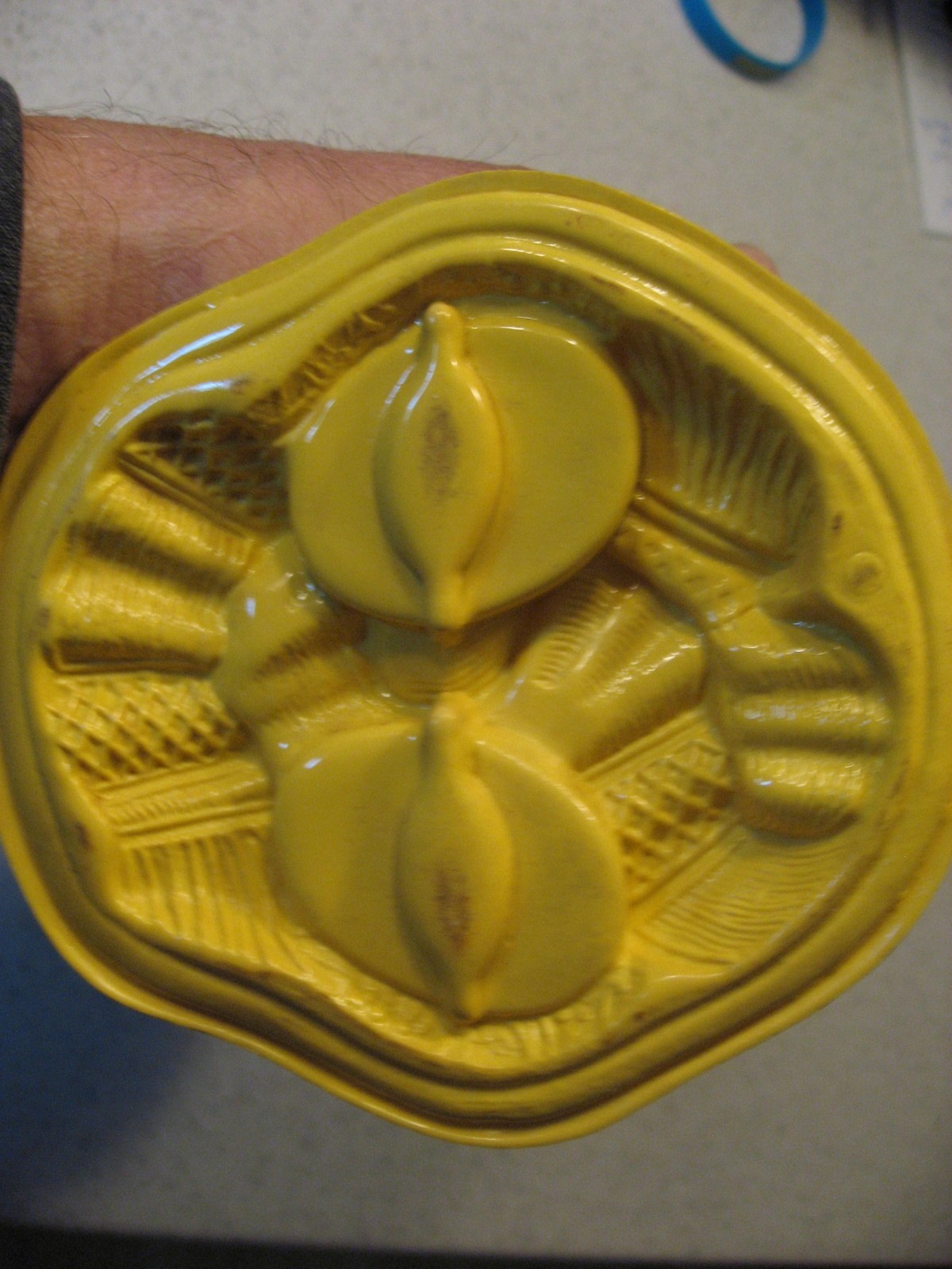 Vtg Irwin Toys Celluloid Dancing Senorita Wind-Up Toy - Not Working