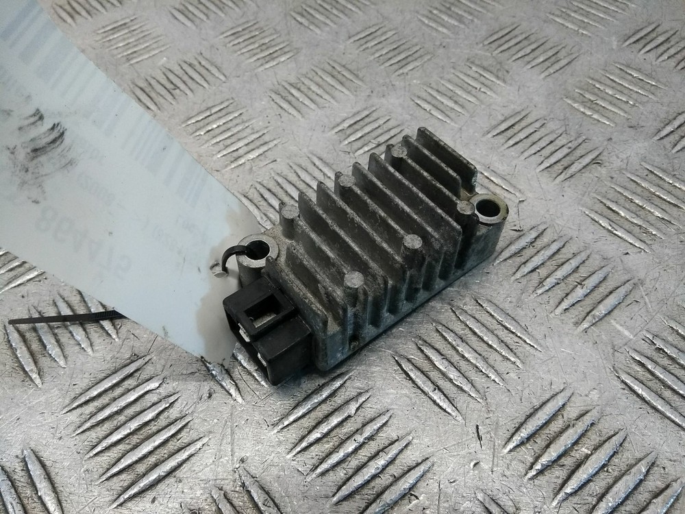 2016 YAMAHA WR 125  RECTIFIER REGULATOR