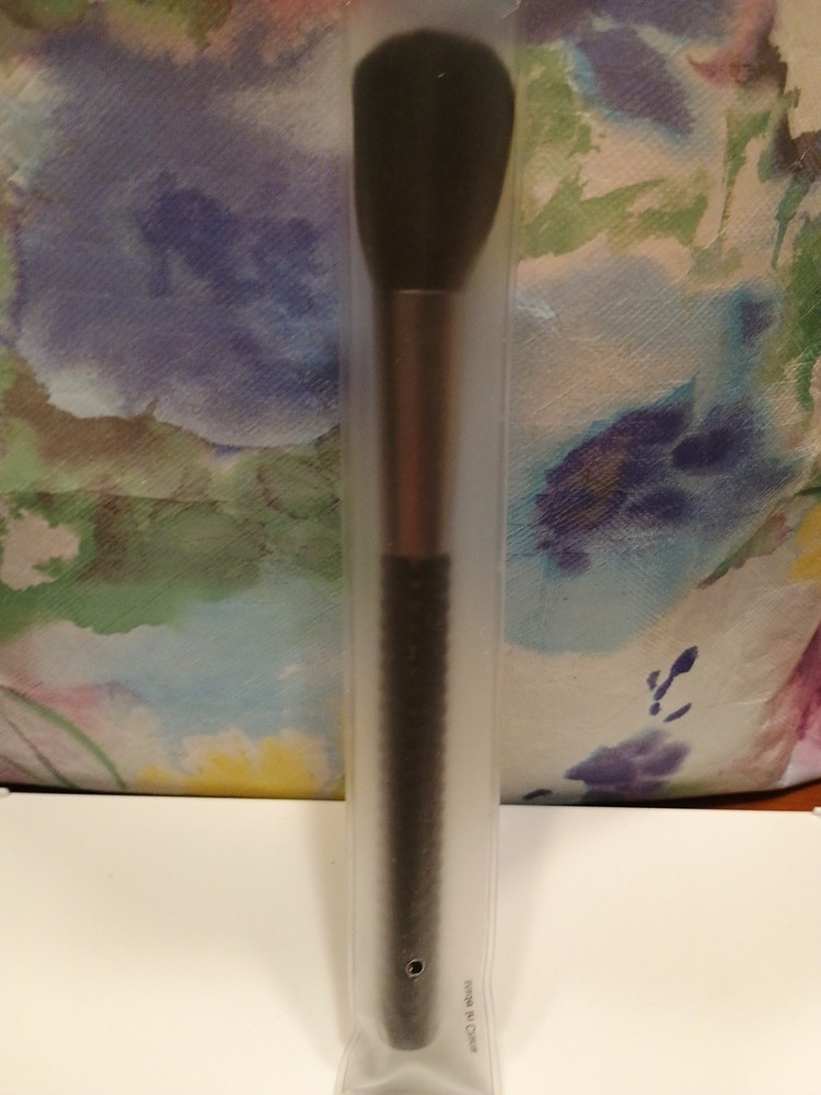 Laruce LR309 Blush Makeup Brush. Full Size.