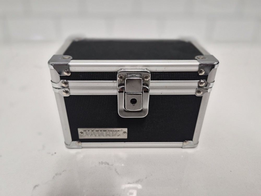 Vaults Locking Black 3x5 Card Box No Key