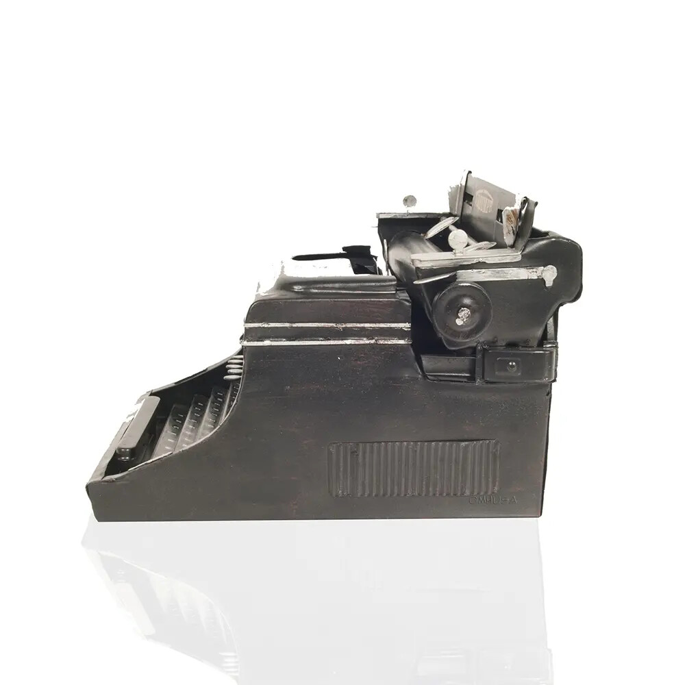 Historic 1945 Triumph Typewriter – Handmade German Display Replica