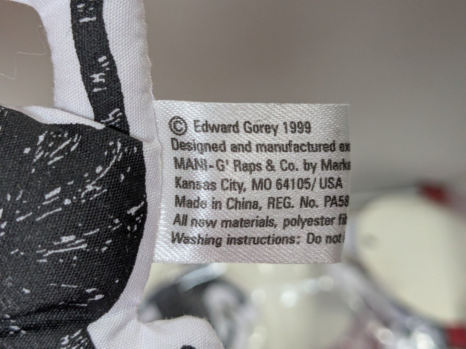 (1) Vintage Edward Gorey 1999 Cat Plush Ornament