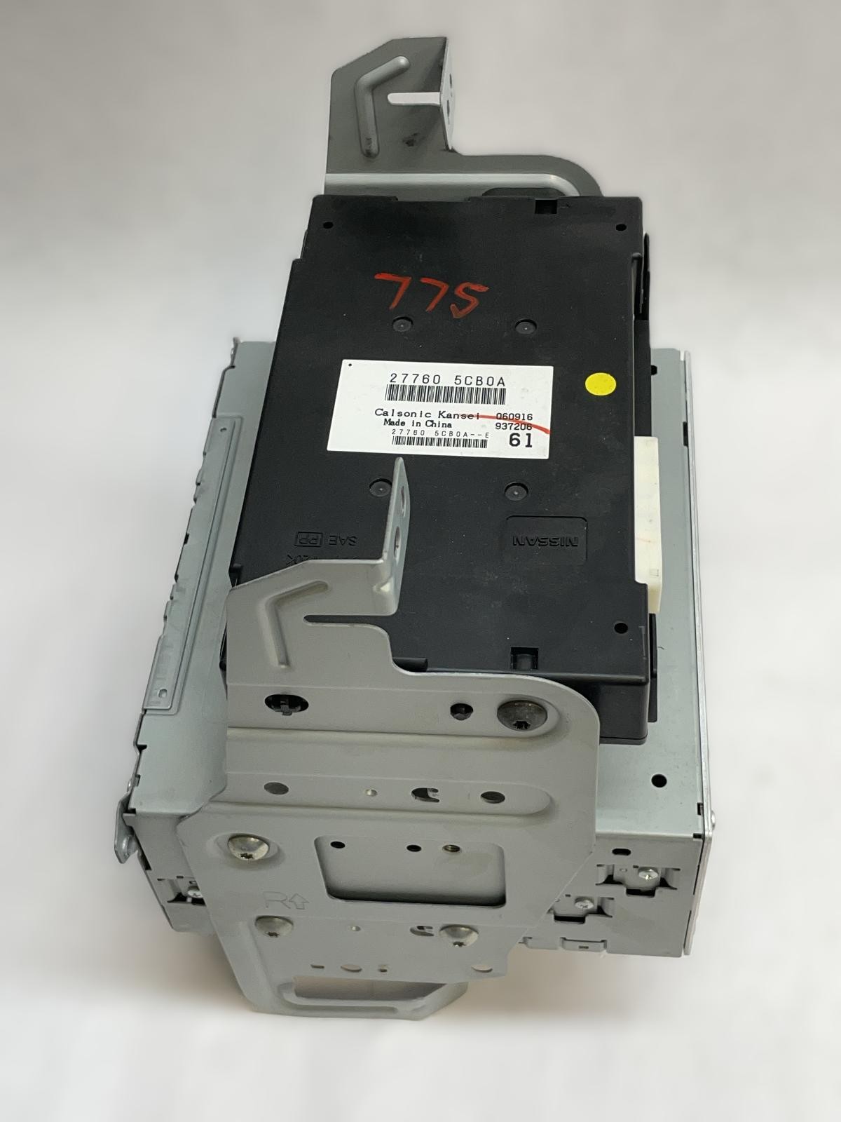 2017 INFINITI Q50 A/V AM-FM-CD-Receiver OEM 28330-4HB4A Temperature Control