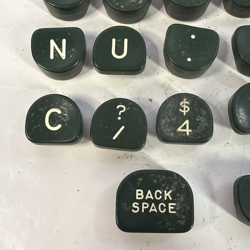 1950's Royal Typewriter green plastic key - One Replacement Typewriter Key