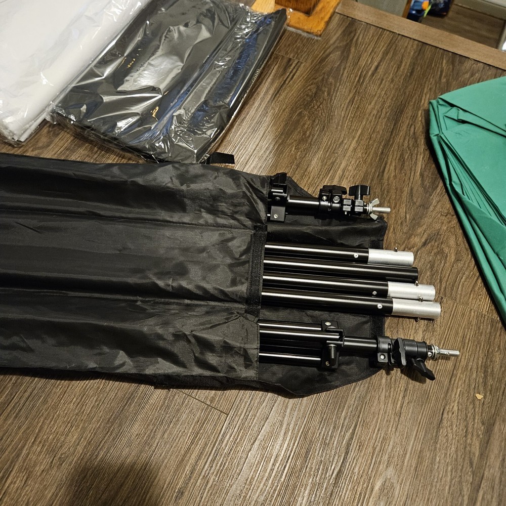 Andoer Adjustable Light Stand Kit with 3 Backdrops 3 Umbrellas & Case