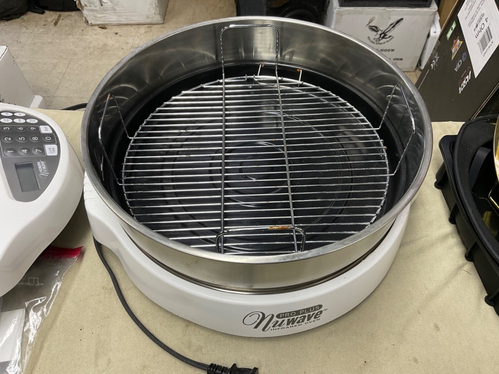 Nuwave Pro Plus Infared Large Oven Cooker Model # 20611