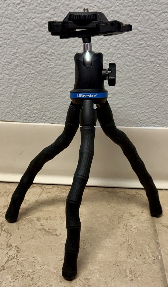 UBeesize adjustable stand/tripod for camera or phone