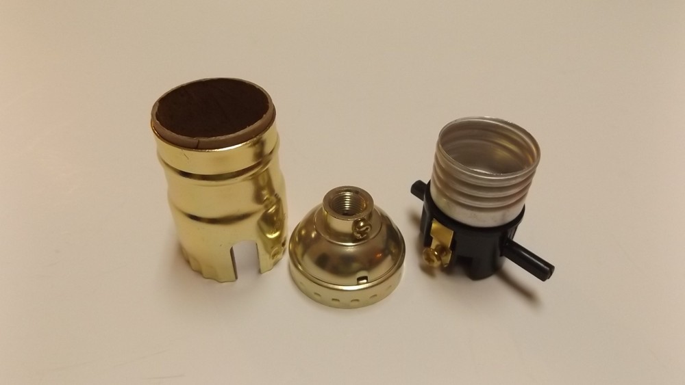 BRASS PLATED PUSH-THRU LAMP SOCKET E26 FOR TABLE LAMP SWITCH NEW 30751J