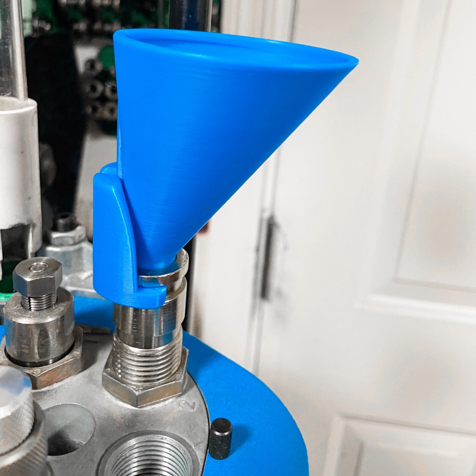 Manual Charging Powder Funnel for Dillon Precision Reloading Machines