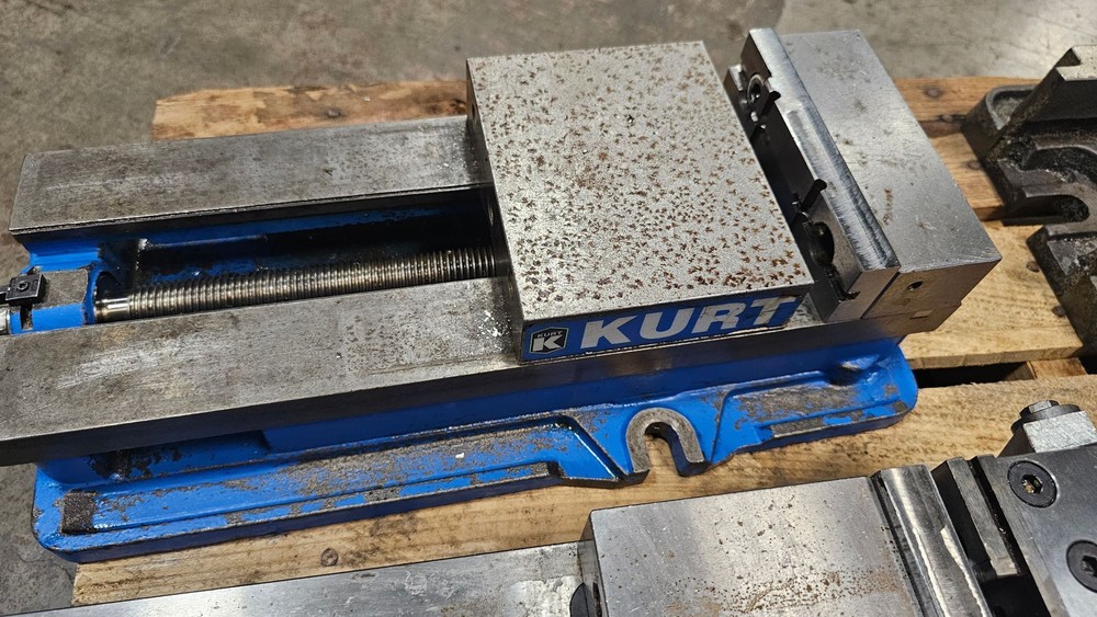 KURT DX6 CrossOver Machine Vise