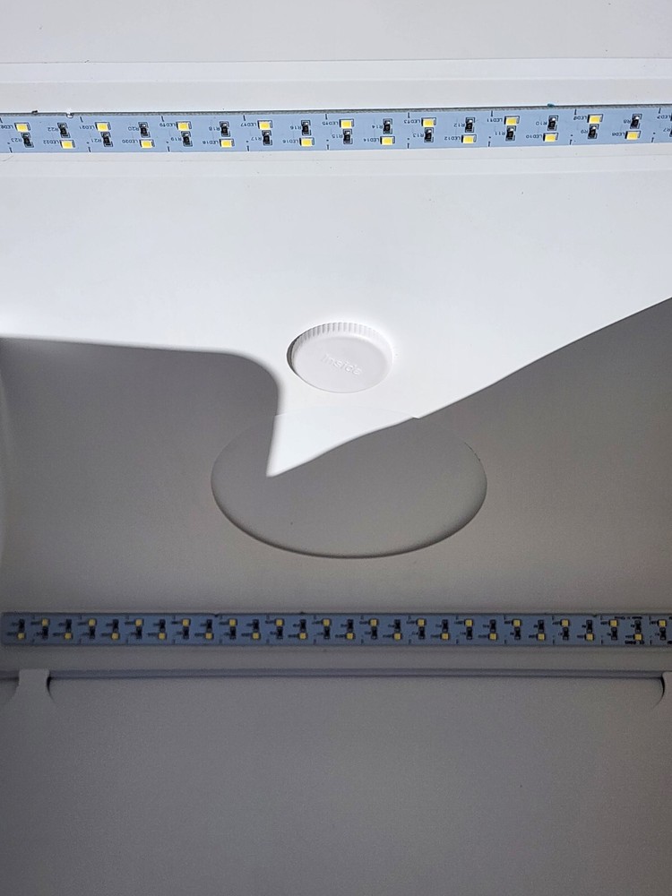 Neewer White Lightbox Collapsable with LED Strips & 4 Background Colors