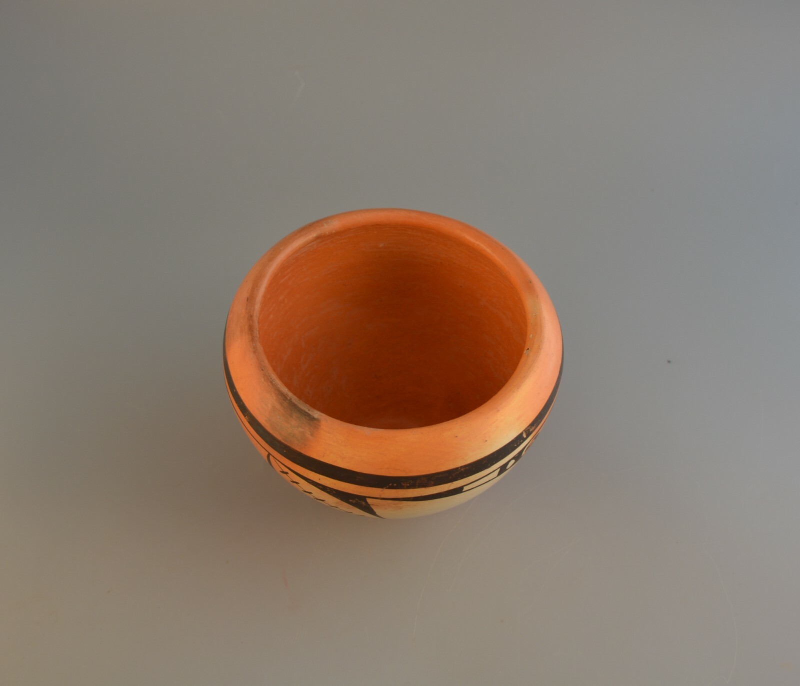 Vintage Traditional Hopi Pueblo Indian Pot - 5 1/8" Across