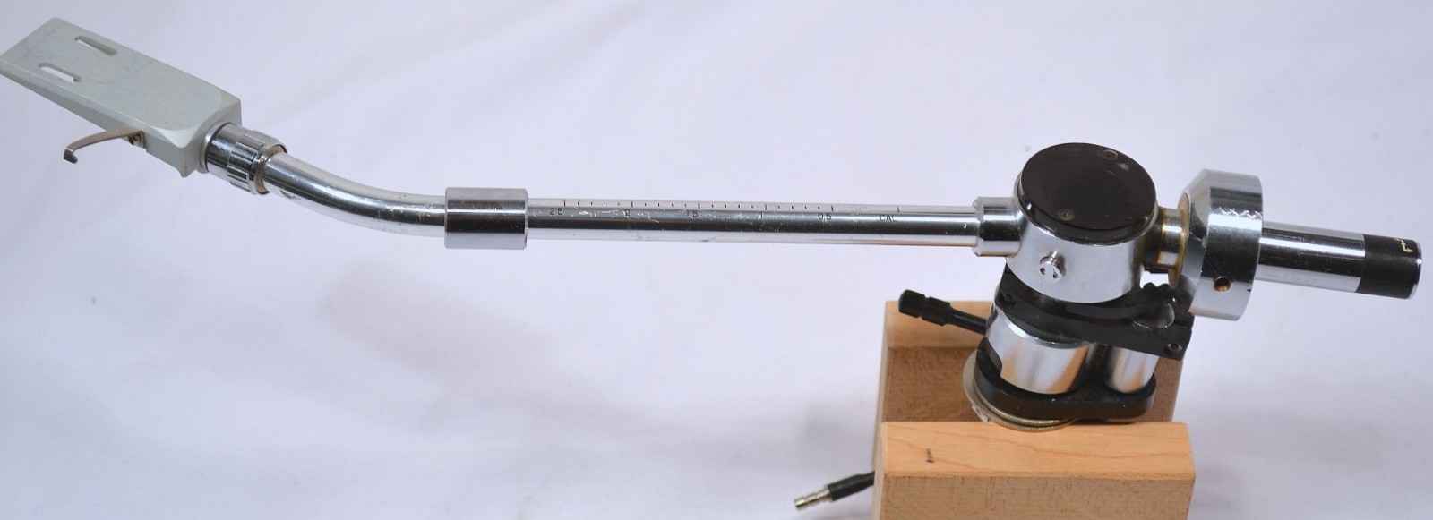 AUDIO TECHNICA AT 1009 LP 33 45 RECORD PHONO 9 INCH TONE ARM FOR PARTS OR REPAIR