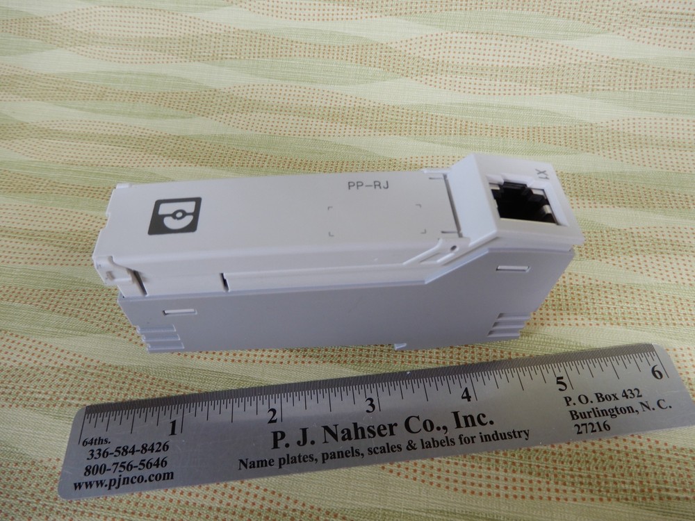 Phoenix Contact PP-RJ-IDC Patch Panel DIN Mount NOS BX