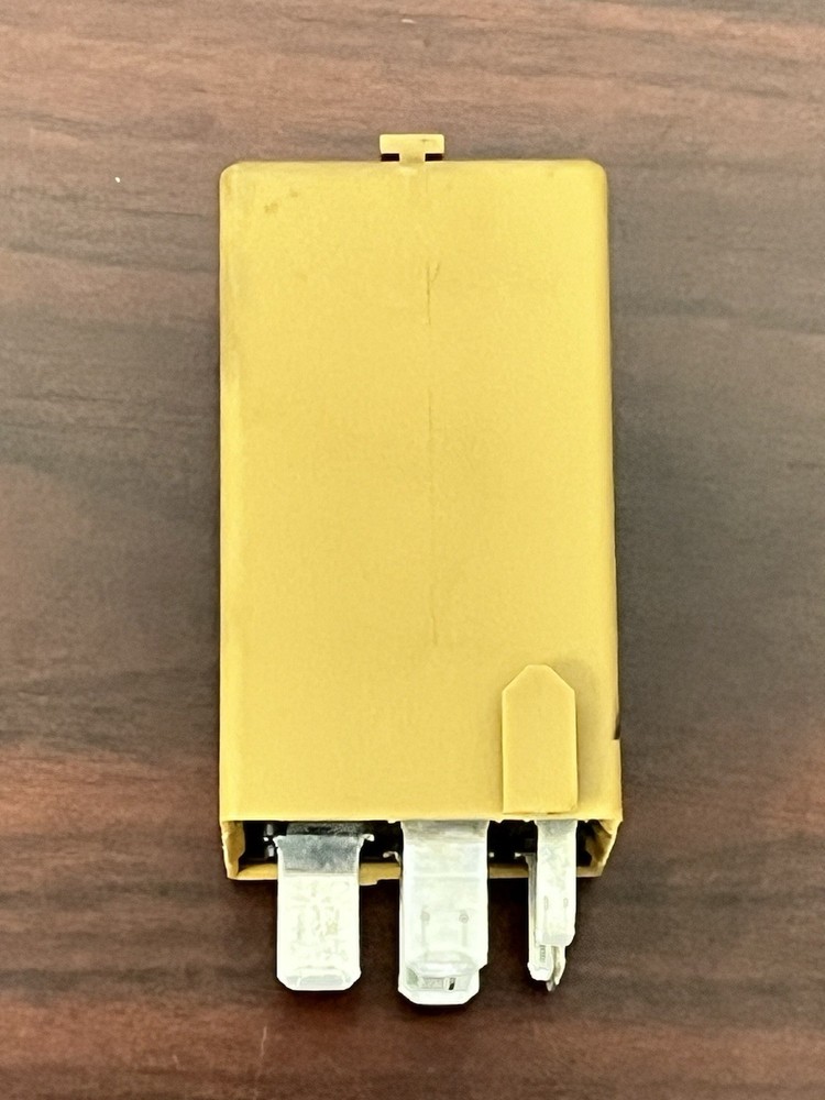 BMW E38 E46 E60 E63 E64 GENUINE WINDSHIELD WIPER BROWN RELAY 6136-8 384 505