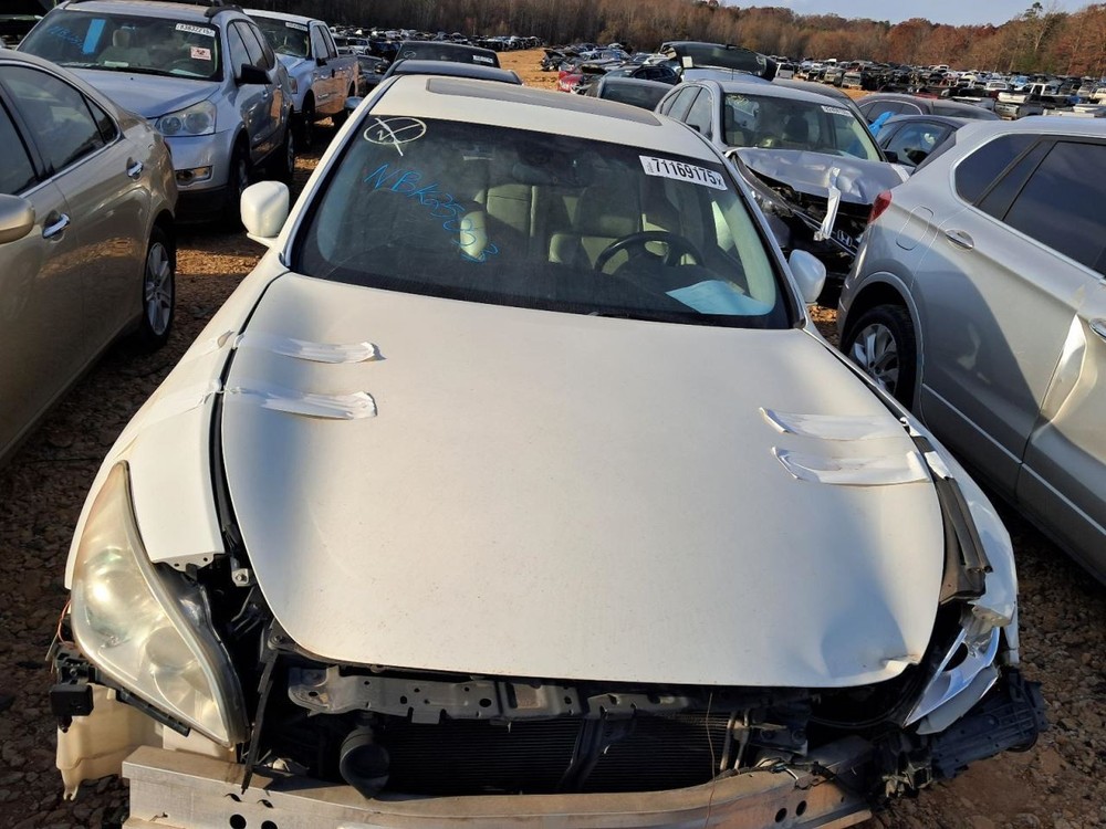 M56 2011 Glove Box 4871441