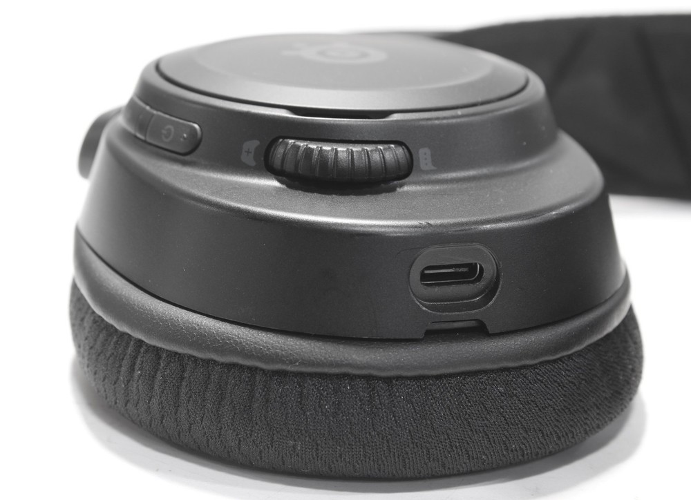 SteelSeries Arctis Nova 7 Wireless Gaming Headset For PC/ MAC/BT/PS4/PS5/Switch
