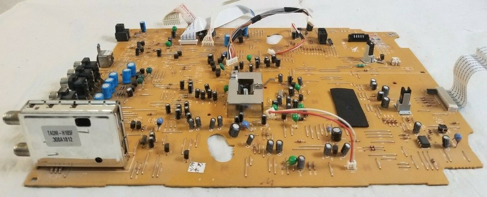 APEX ADV-3750 VCR & DVD Player MAIN PCB BOARD w Inputs Working
