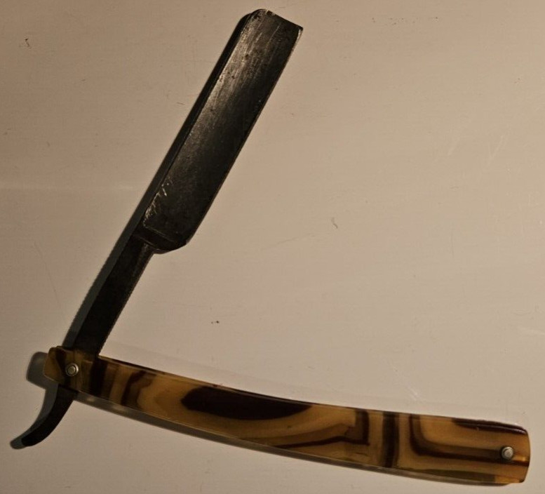Straight Razor with Plastic Handle - Bakelite? - Unmarked