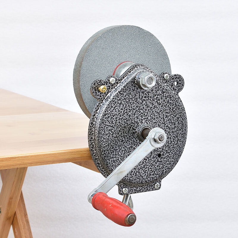 Hand-cranking grinding machine Household small knife sharpener Bear