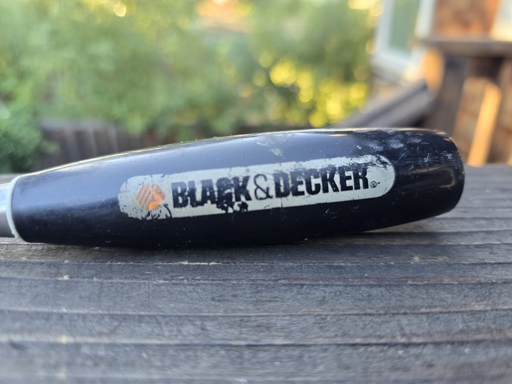 BLACK & DECKER 1/2" Bevel Edge Chisel 8 1/2" Long. Sharp !!