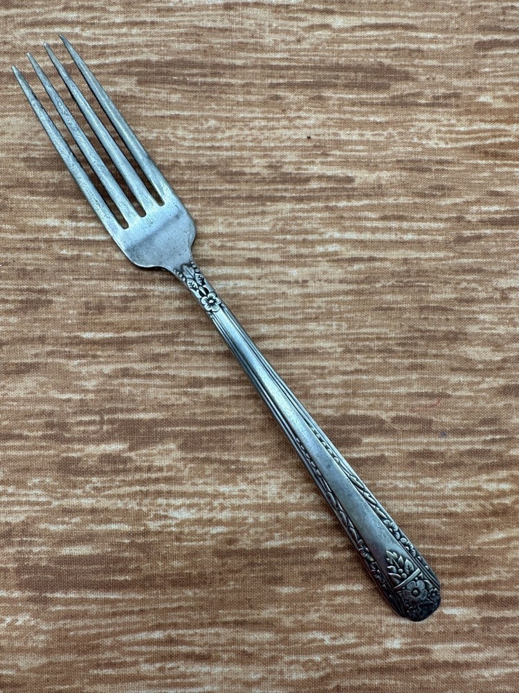 Oneida Pandora Madison Silver Plate Dinner One Fork