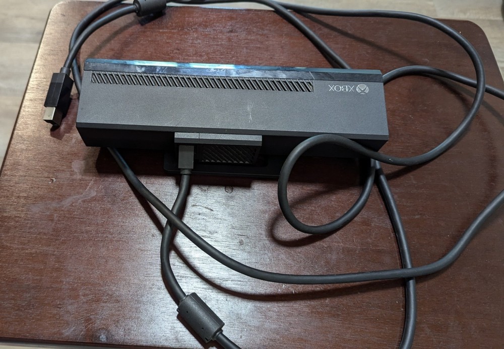 Xbox Kinect - Model 1520 Plus Xbox One S/X Adapter BUNDLE