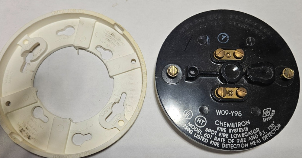 Chemetron 601 Heat Detector