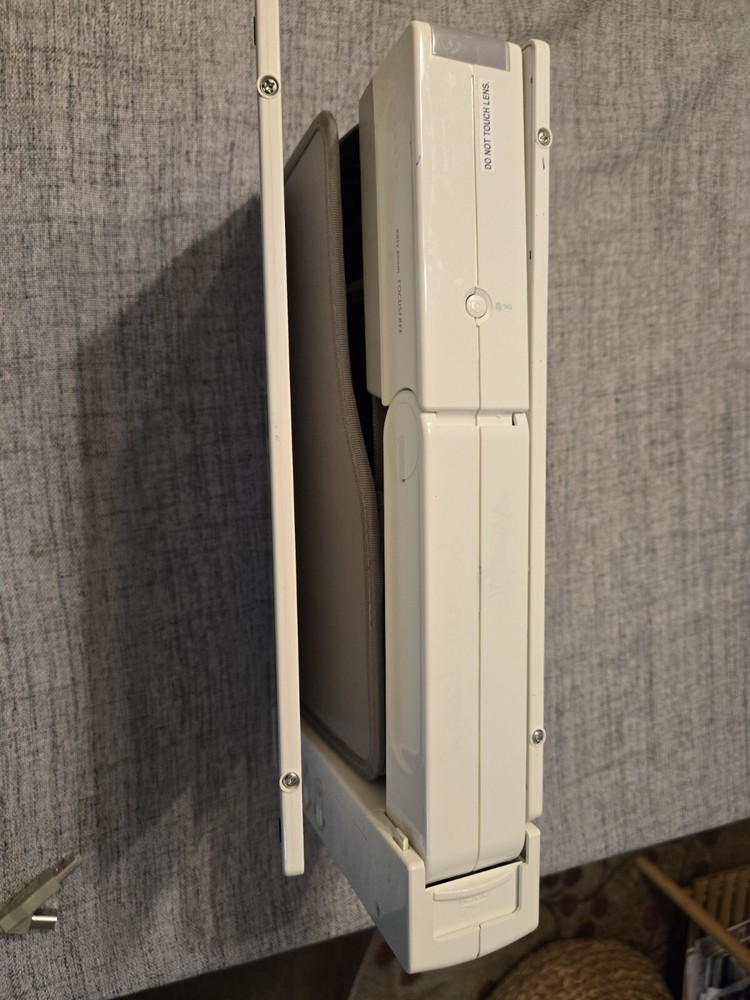 Elmo Digital Visual Presenter Notebook Document Camera W/ Travel Case, HV-110u