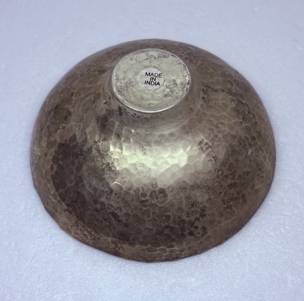 Vintage 1970s Silver Plated Hammered Nut Bowl Unique Shaped 5.25” Art Decor 34