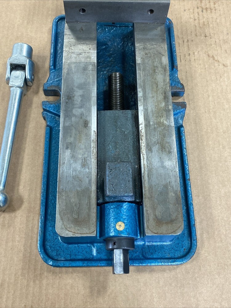 INTERSTATE 6” Machine Vise With Jaws & Handle