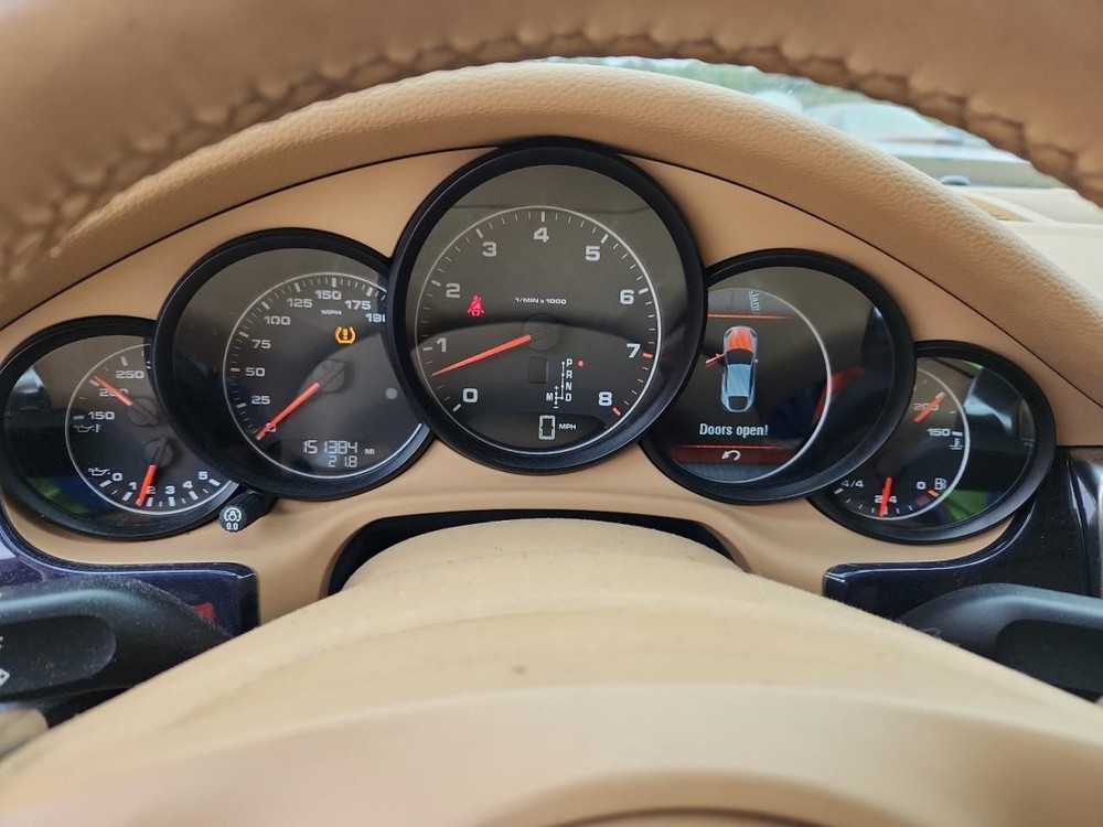 PANAMERA 2011 Glove Box 4860183